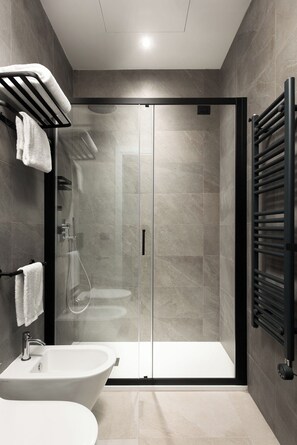 Open Suite Deluxe con SPA | Bathroom - At Forty-One Apt 02 (Rome)