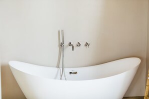Bañera profunda