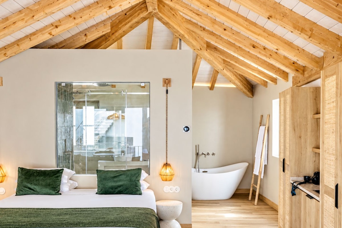 Deluxe suite | Een kluis op de kamer, gratis wifi, beddengoed