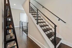 Interior - Modern Rooftop Oasis, Gym, EV Charger with Skyline Views in Uptown Charlotte (Charlotte)