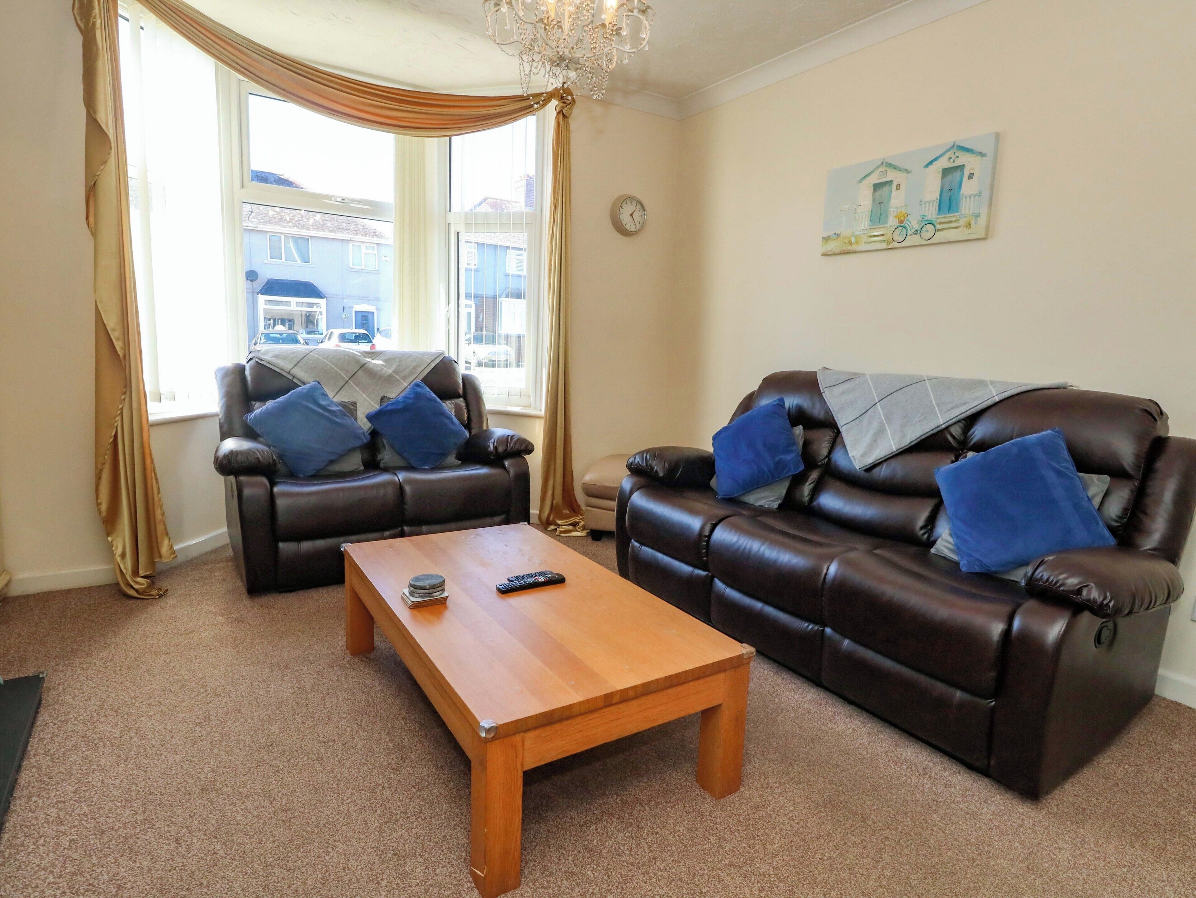 Home From Home Near The Sea, Family Friendly In Wyke Regis - Weymouth, UK