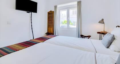 Elegant Garden Villa Near Ria Formosa