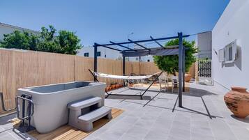 House | Terrace/patio