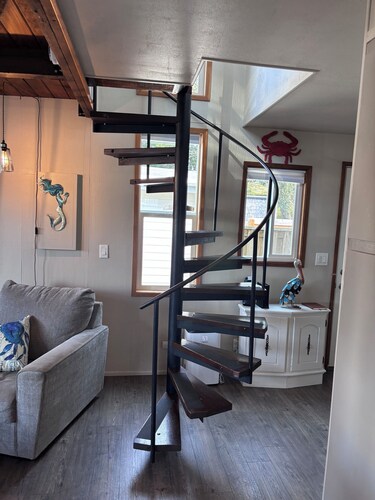 3 Minute walk to the beach