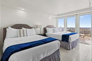 3 bedrooms, desk, WiFi, bed sheets