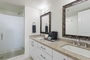 Hair dryer - The Signature Tower Stay - Modern & Exclusive (South Padre Island)