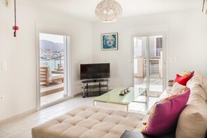 Perhehuoneisto, osittainen merinäköala | Oleskelualue