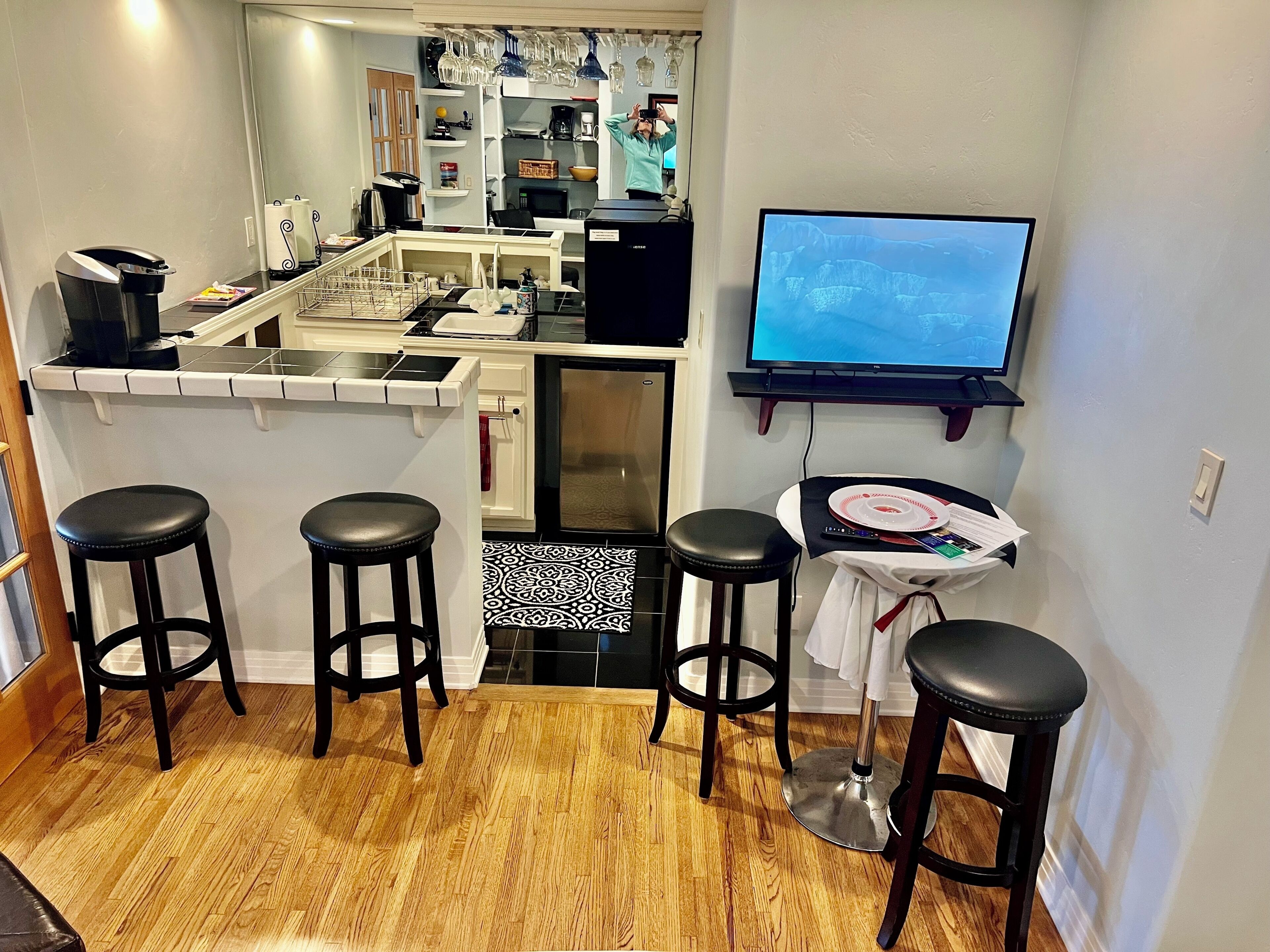 Coffee/tea maker, fridge, microwave, electric kettle