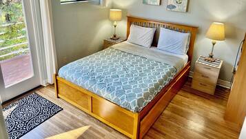 2 bedrooms, iron/ironing board, WiFi (free), bed sheets