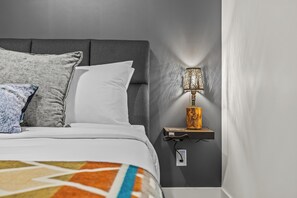 2 habitaciones, tabla de planchar con plancha, wifi y ropa de cama