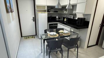 Apartment | Dining