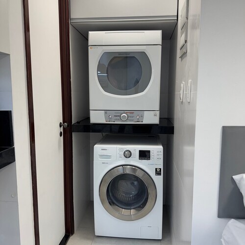 Flat com piscina a 50m da praia