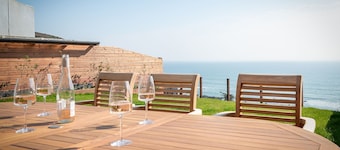 Cornica - Pet Friendly Coastal House with Hot Tub and Sea Views