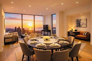 Dining - SkyHigh Luxury Residence Panoramic Bay City Views (Melbourne)