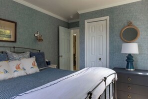 4 chambres, fer et planche à repasser, accès au Wi-Fi (inclus)