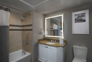 Hair dryer, towels, soap, toilet paper - MYRTLE BEACH // Marriott OceanWatch 2 bedroom Garden View [Oct 29-Nov 2, 2026] (Myrtle Beach)