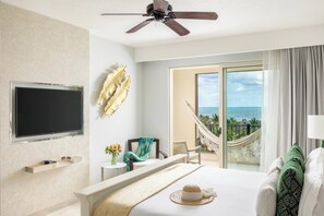 Tabla de planchar con plancha, wifi, ropa de cama