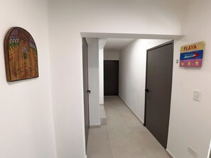 Interior - 5 - Cozy Studio king size bed, 10 min Beach, 5 min ADO, sunny garden, Central (Cancún)