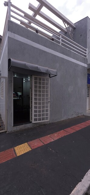 Exterior detail - Studio apartment near the shopping mall. (Campo Grande)