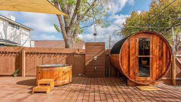 Bain à remous extérieur