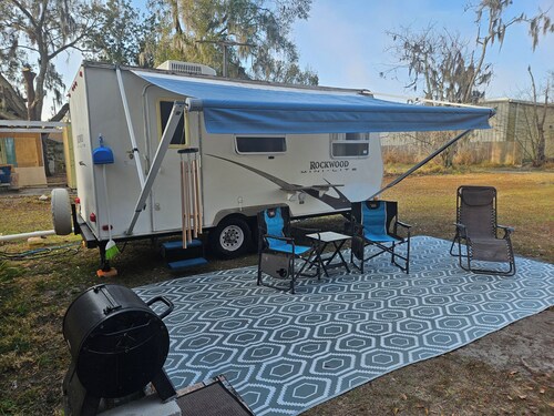 Cozy Camper near local businesses and amenities Fort Meade with AC