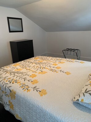 2 dormitorios, tabla de planchar con plancha, wifi gratis y ropa de cama