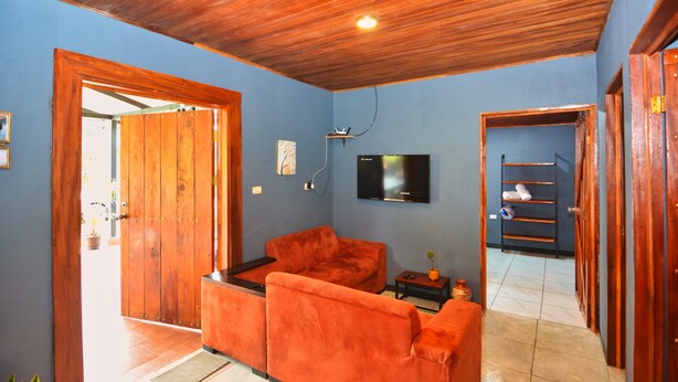 TV - 🌋Near La Fortuna : Private villa with private pool surrounded by nature (Provincia de Alajuela)