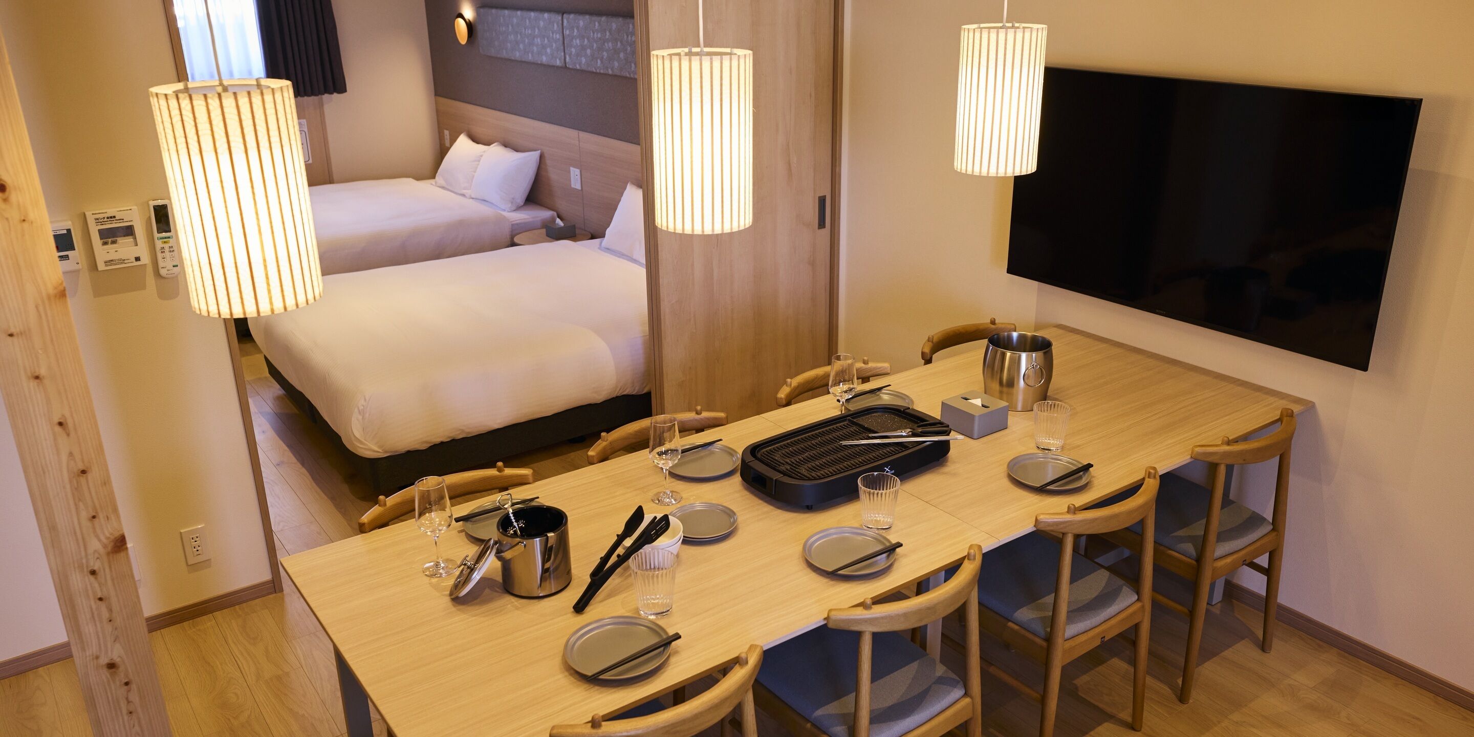 [B] 2 Queen + 3 Single + Sofa / hot spring bath and sauna (No pets allowed) | Free WiFi