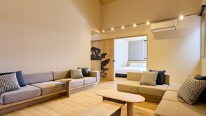 ラグジュアリー ヴィラ 禁煙 (A,hotspringbath&sauna,No pets allowed) | リビング エリア