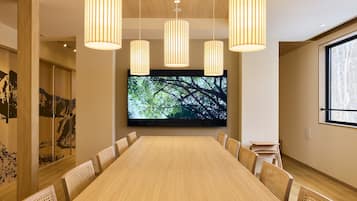 ラグジュアリー ヴィラ 禁煙 (A,hotspringbath&sauna,No pets allowed)