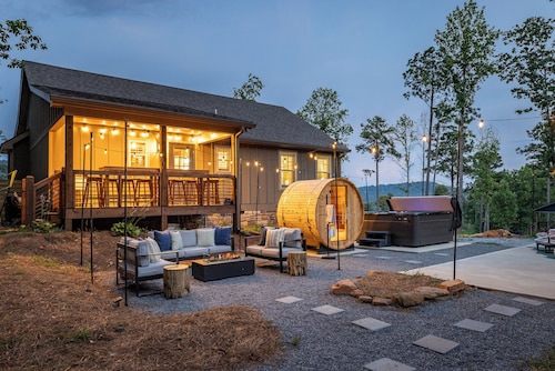 Discover Elevated Wellness • Pool, Sauna, Hot-Tub