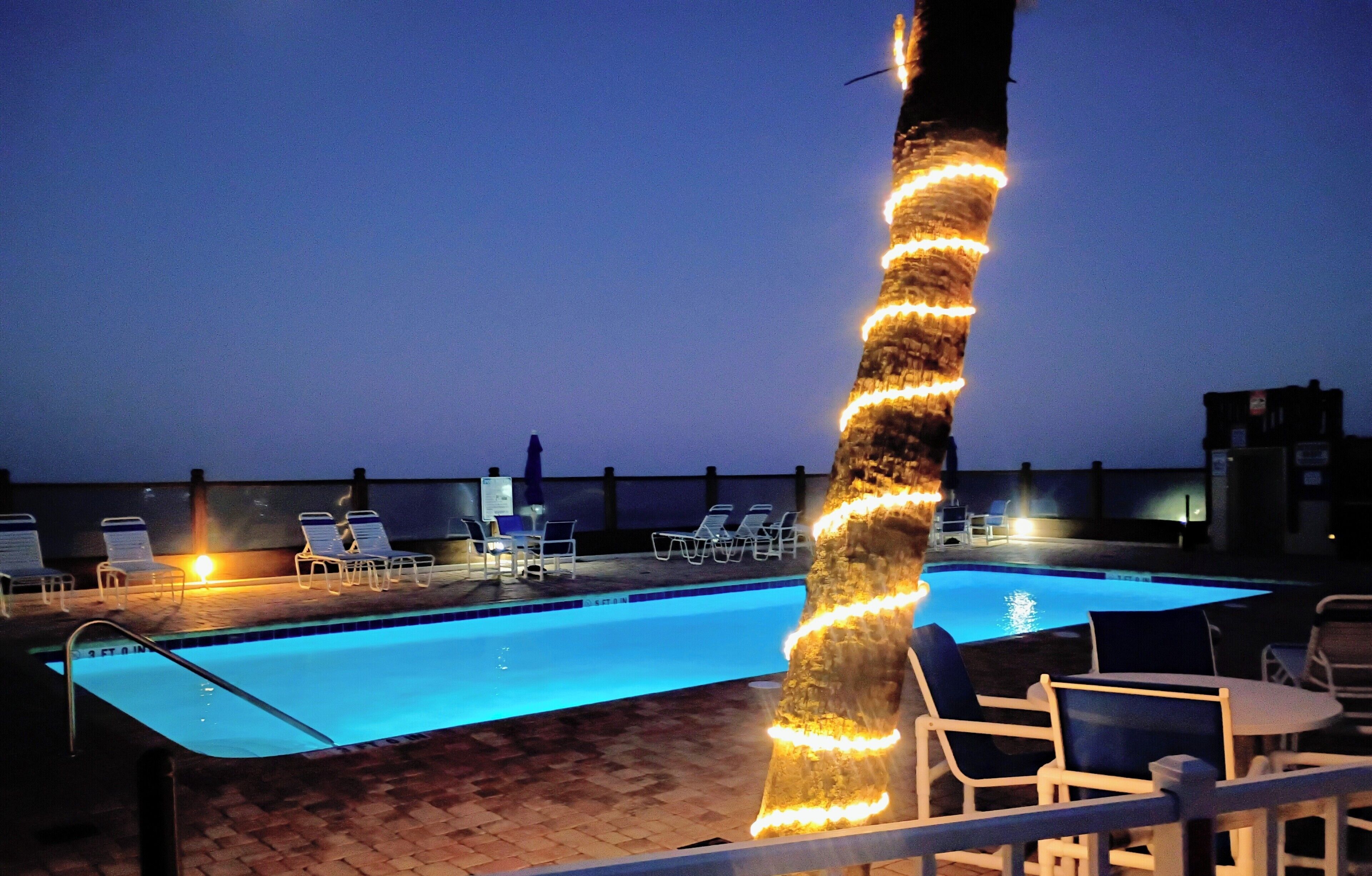 Piscine intérieure, piscine extérieure