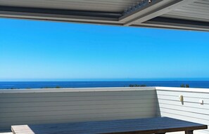 Property grounds - Ocean View Retreat (Magenta)