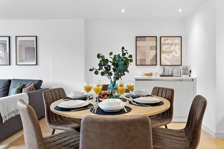 Dining. Modern 1 Bed Apartment w/ 2 Sofa Beds & Free Parking in Greater London