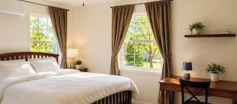 Cozy 2-bedroom house in delightful Sherman with AC