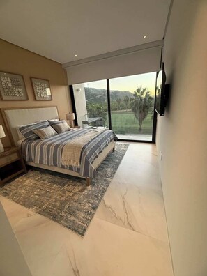 3 bedrooms, WiFi, bed sheets - New Golf Course Condo with Ocean Views (San José del Cabo)