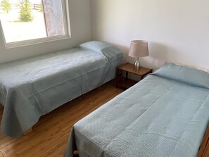 Room - Marvelous 6-bedroom house in serene city of Puerto Varas, perfect for families (Los Lagos)