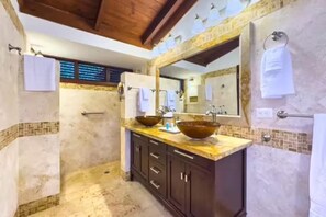 Bathroom - The Margaritas, Casa de Campo (La Romana)