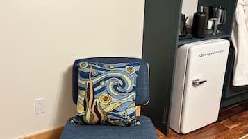 Deluxe dubbelrum - utsikt mot trädgården | Interiör