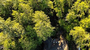 Deluxe Double Room, Garden View | Aerial view - Kinnikinnick Guest House (Ucluelet)