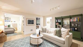 Luxury Double Room Single Use, Private Bathroom, Garden View | Living area