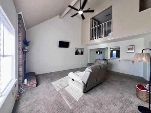 Spacious Extended-Stay Townhome | Cook & Relax!