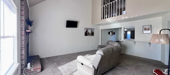 Spacious Extended-Stay Townhome | Cook & Relax!