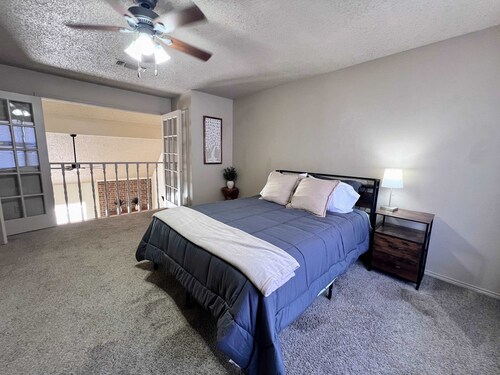 Spacious Extended-Stay Townhome | Cook & Relax!
