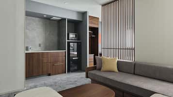 Zimmer, Nichtraucher (Junior Suite) | Zimmersafe, kostenloses WLAN, Bettwäsche