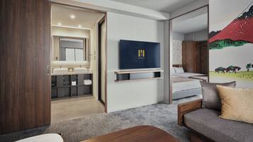 1 Bedroom Grand Suite, Non Smoking | In-room safe, free WiFi, bed sheets