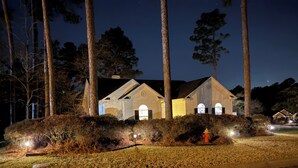 Unclassified image, 2 of 18, button - Masters Week Escape – Blooming Gardens & Quiet Retreat. in Aiken SC with AC (Aiken)