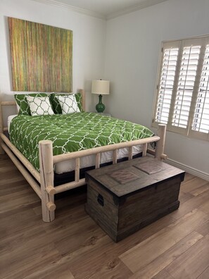 2 bedrooms, iron/ironing board, WiFi, bed sheets - Arizona Biltmore area Premier 2-bedroom condo (Phoenix)