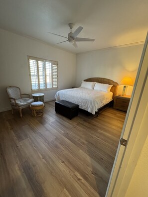 2 bedrooms, iron/ironing board, WiFi, bed sheets - Arizona Biltmore area Premier 2-bedroom condo (Phoenix)