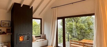 Lakeview Chalet in Bariloche: Elevated comfort with panoramic views